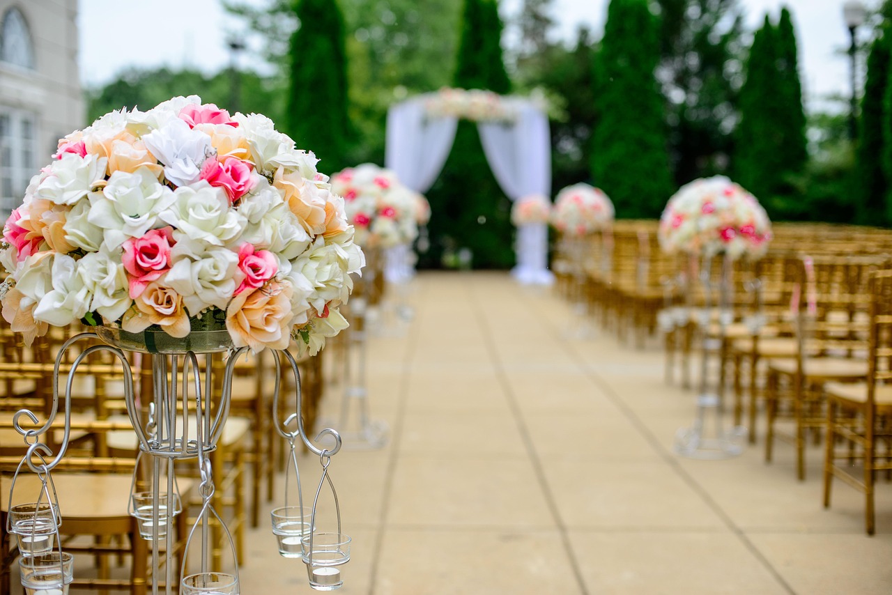 Niagara wedding venue stone barn orchard